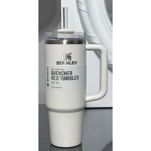 Stanley Quencher H2.0 FlowState Tumbler 30oz,‎ IVORY HINT